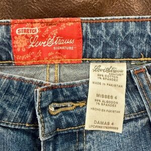 Signature by Levi Strauss Blue Ankle & Cropped Jeans SZ 4